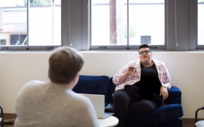 Estrategias de los empleados para comunicarse con sus superiores